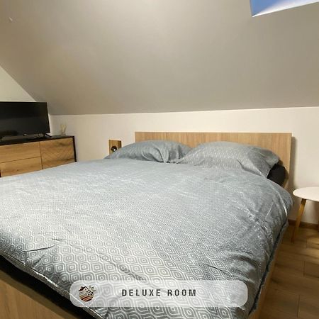 Apartmanovy Dom Visnove Exteriör bild