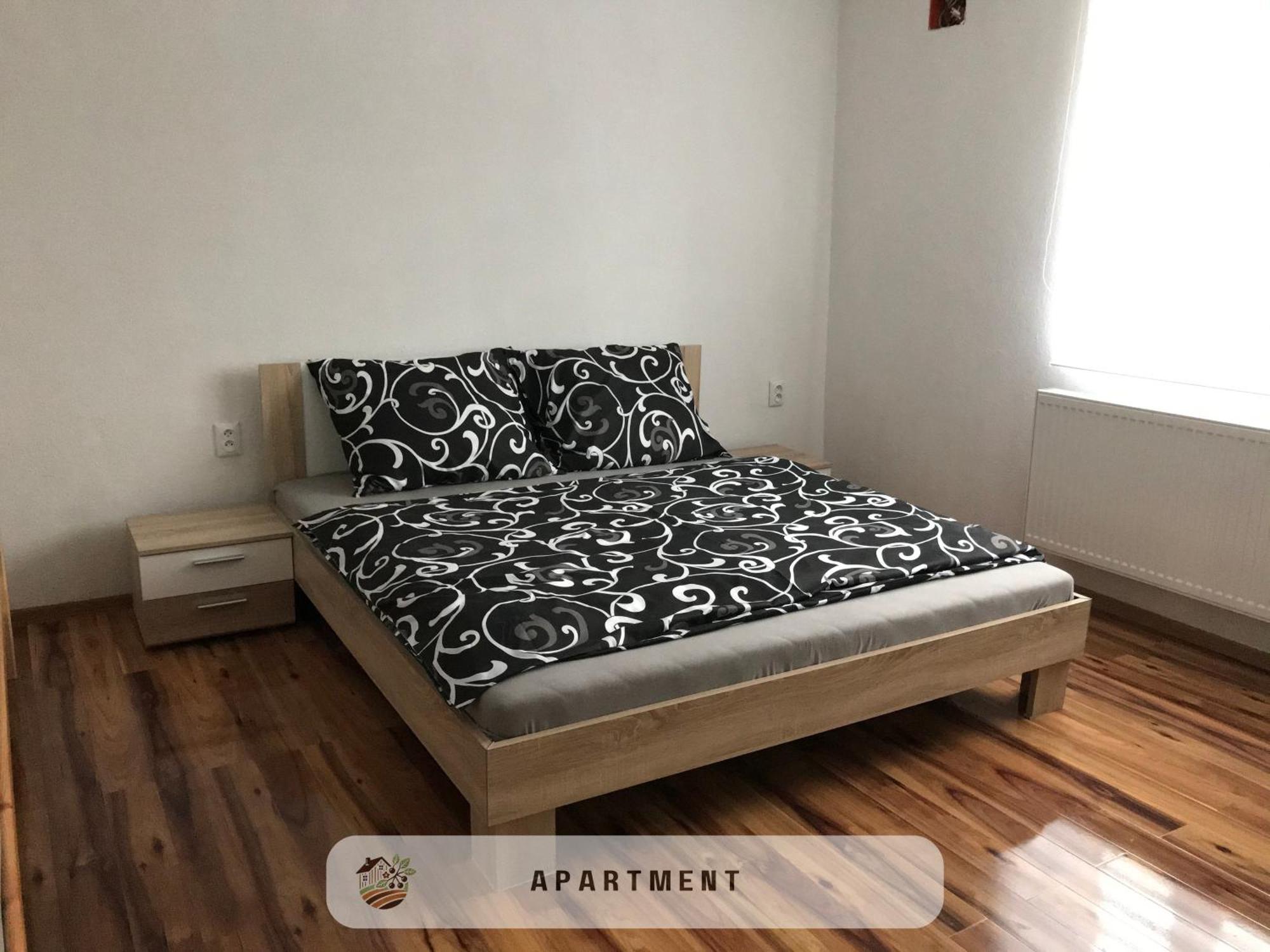 Apartmanovy Dom Visnove Exteriör bild