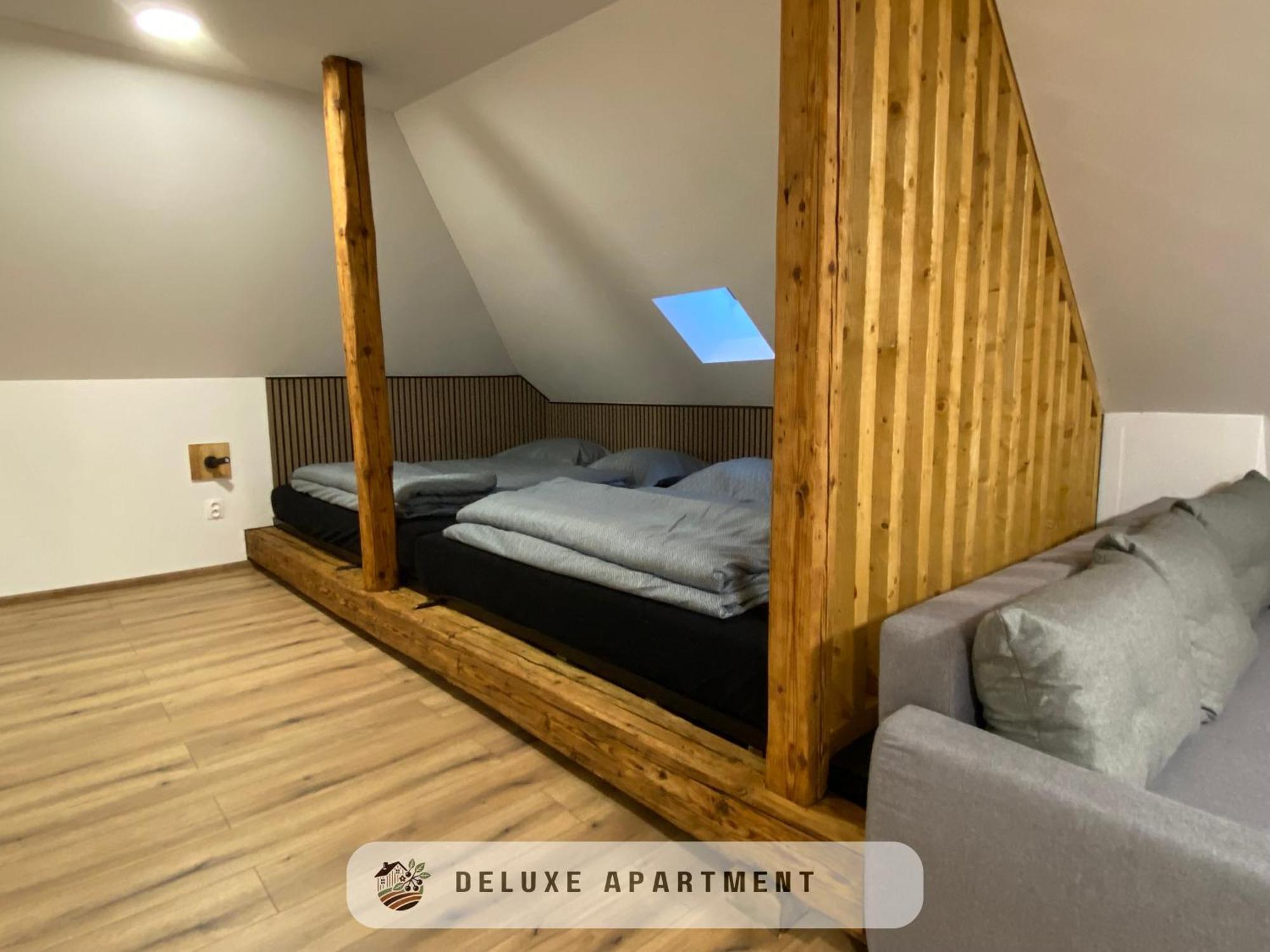 Apartmanovy Dom Visnove Exteriör bild
