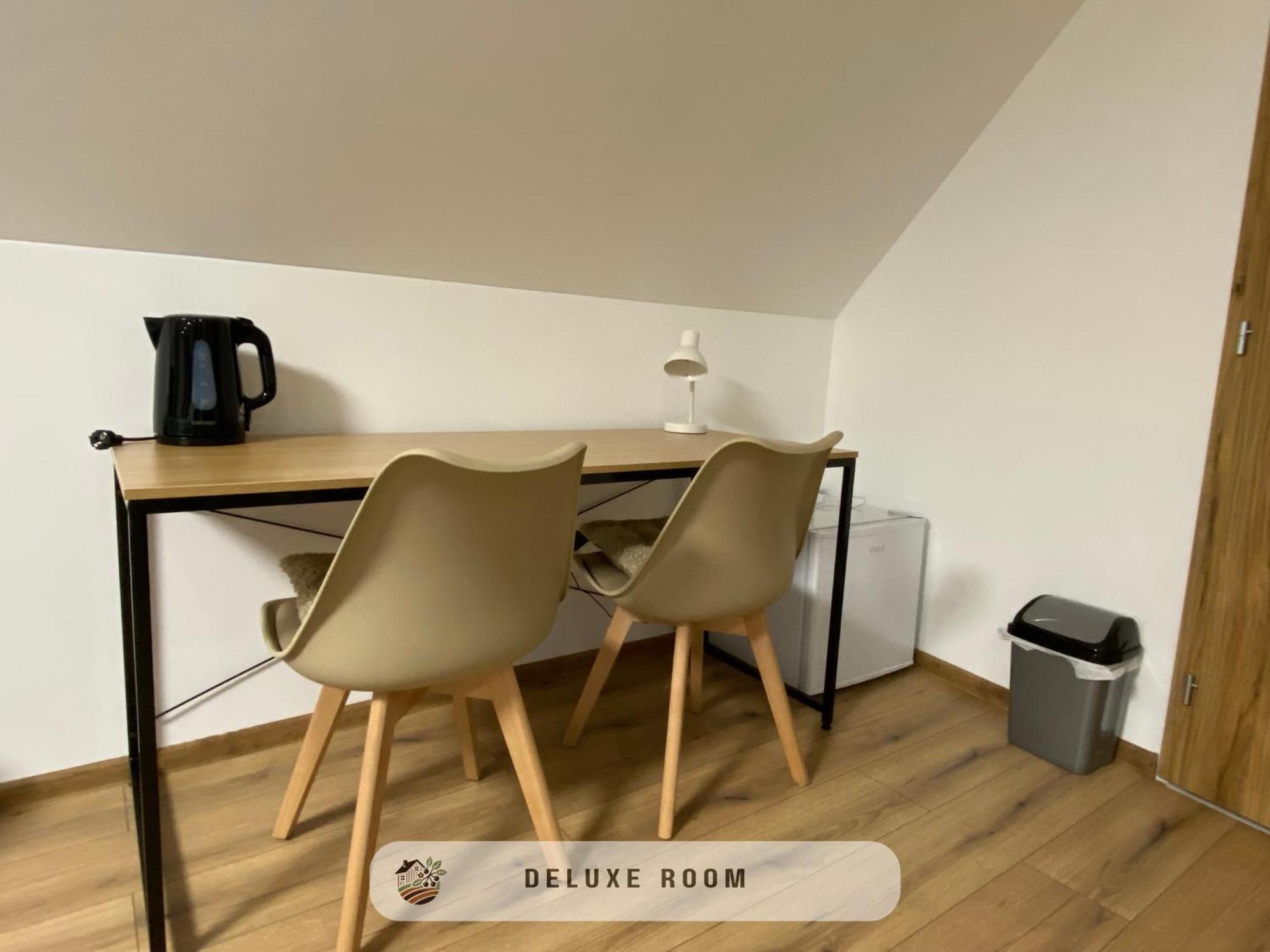 Apartmanovy Dom Visnove Exteriör bild
