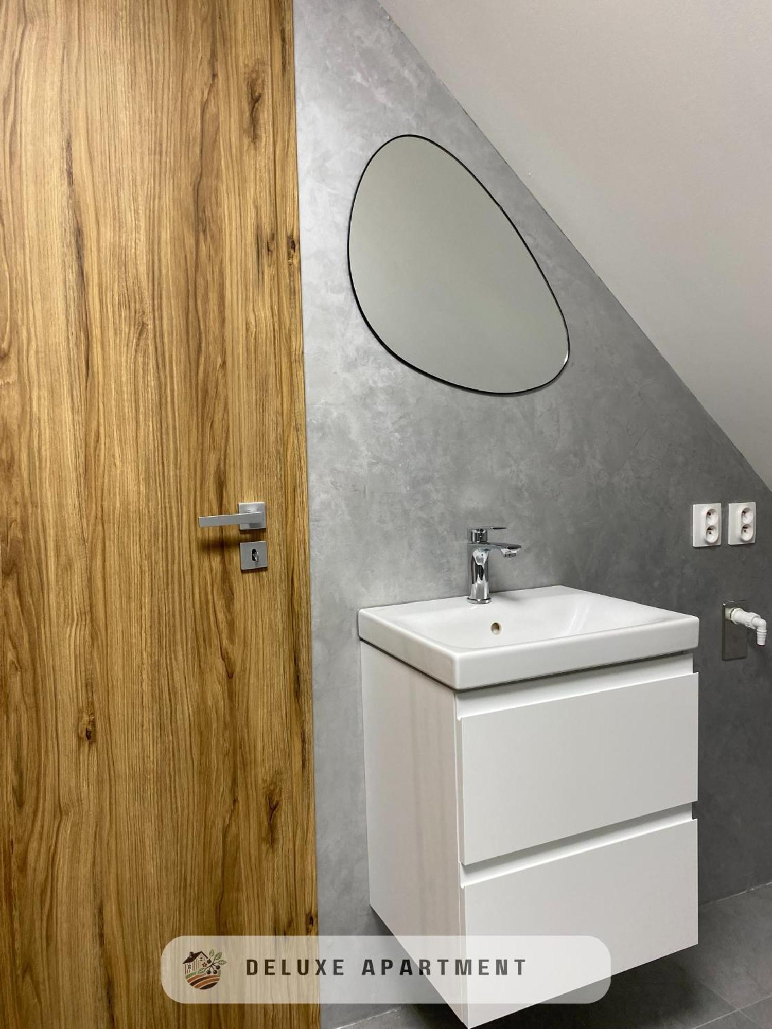 Apartmanovy Dom Visnove Exteriör bild